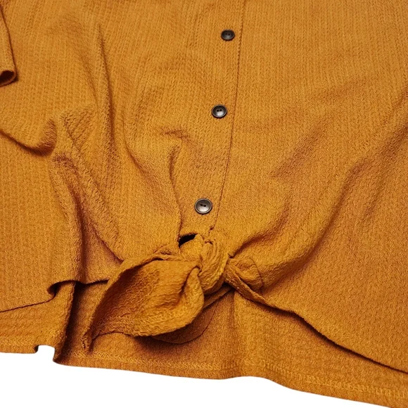 Set The Stage Marigold Blouse Size L - Picture 9 of 12
